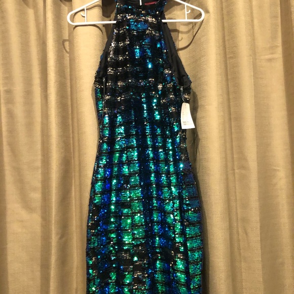 Dress - Picture 8 of 8